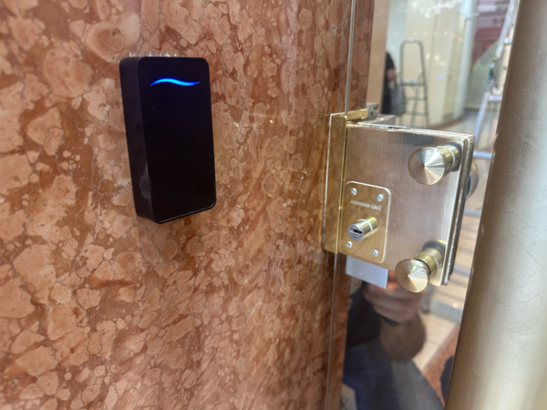 Instalación de sistema AIRA en edificio residencial 2